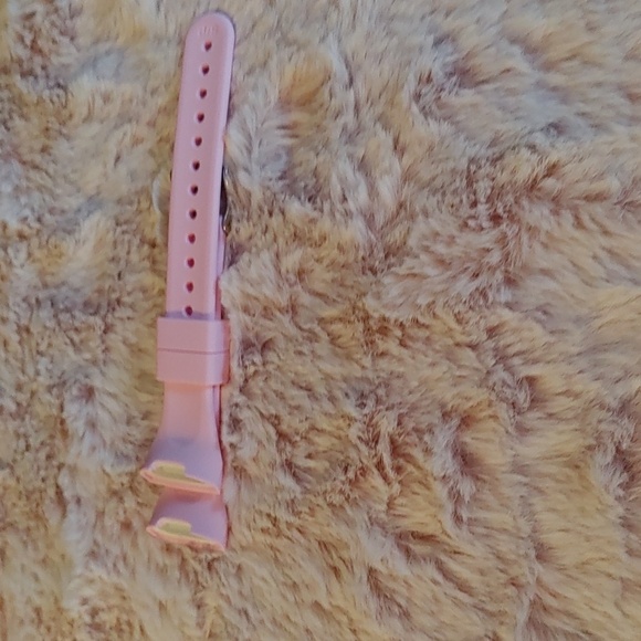 NWT Fitbit Silicone Replacement Straps 6 pack - Picture 7 of 11